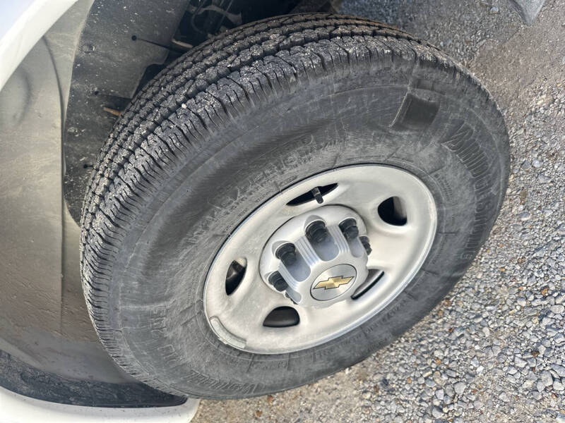 2025 Chevrolet Express 2500