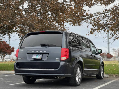 2014 Dodge Grand Caravan R/T
