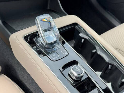 2026 Volvo XC90 B6 Ultra Dark 6P