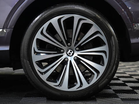 2023 Bentley Bentayga EWB