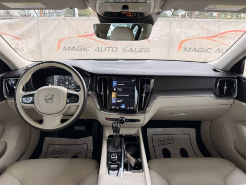 2019 Volvo S60 T6 Momentum