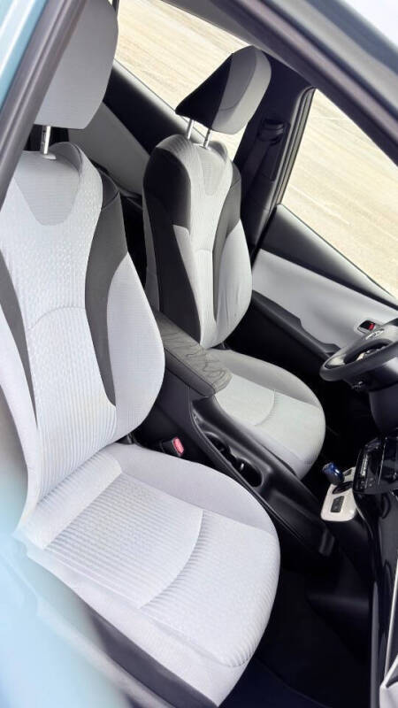 2016 Toyota Prius Two