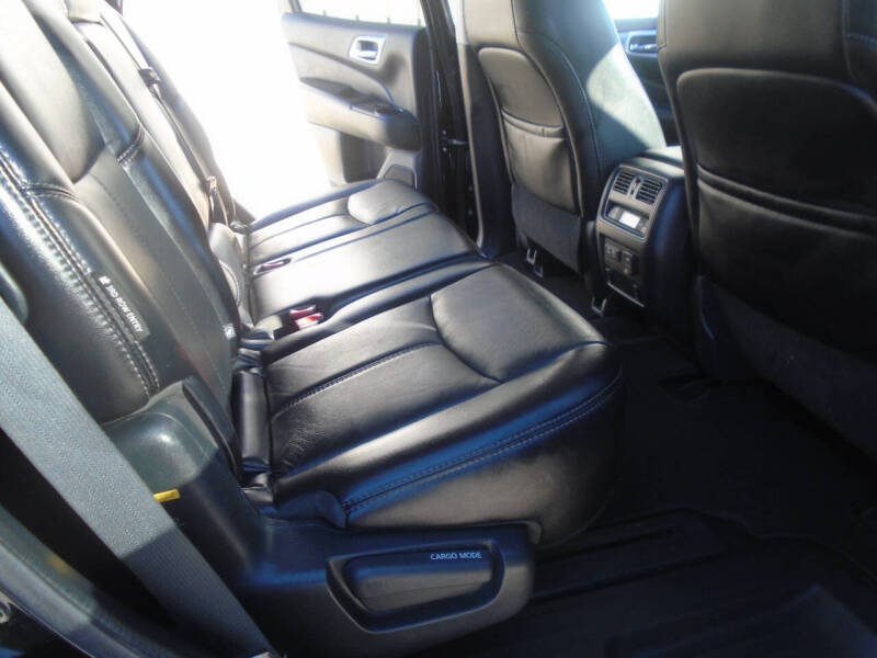 2020 Nissan Pathfinder SL