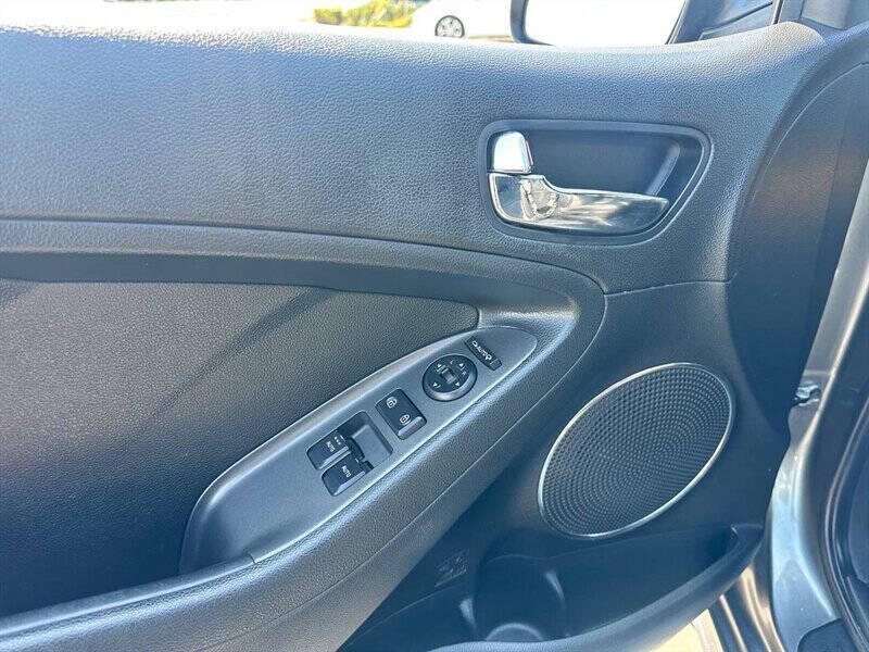 2016 Kia Forte Koup SX