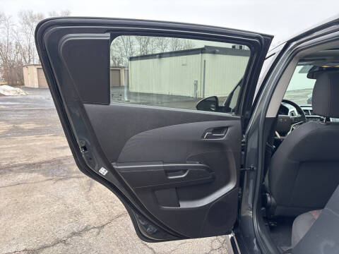 2019 Chevrolet Sonic LT Manual