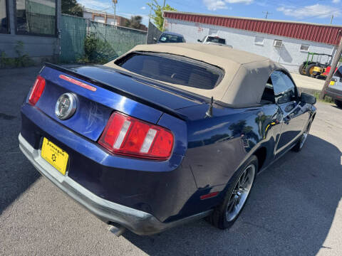 2012 Ford Mustang V6