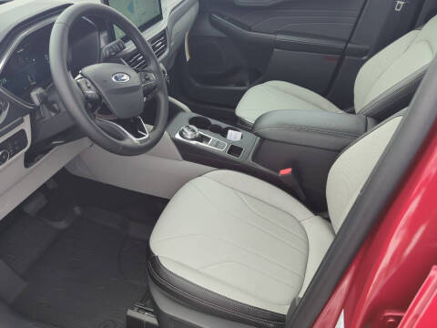 2026 Ford Escape Platinum