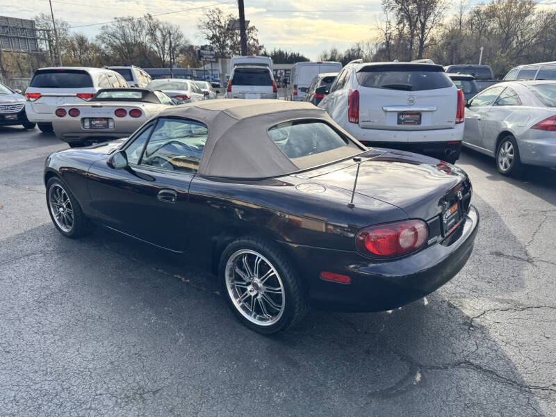2005 Mazda MX-5 Miata LS