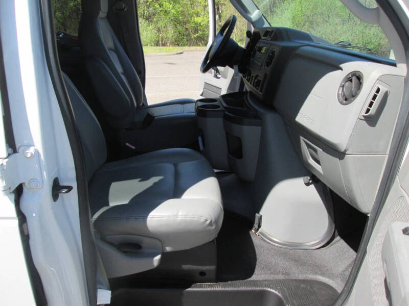 2010 Ford E-Series E-350 SD XL