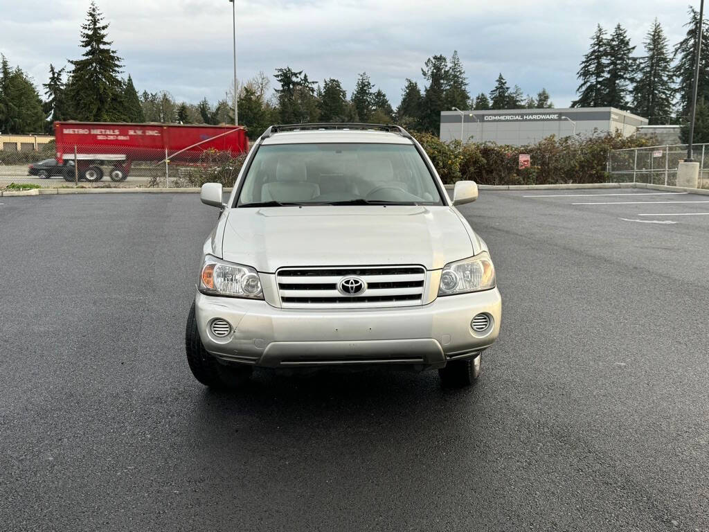 2005 Toyota Highlander for sale at The Price King Auto in LAKEWOOD, WA