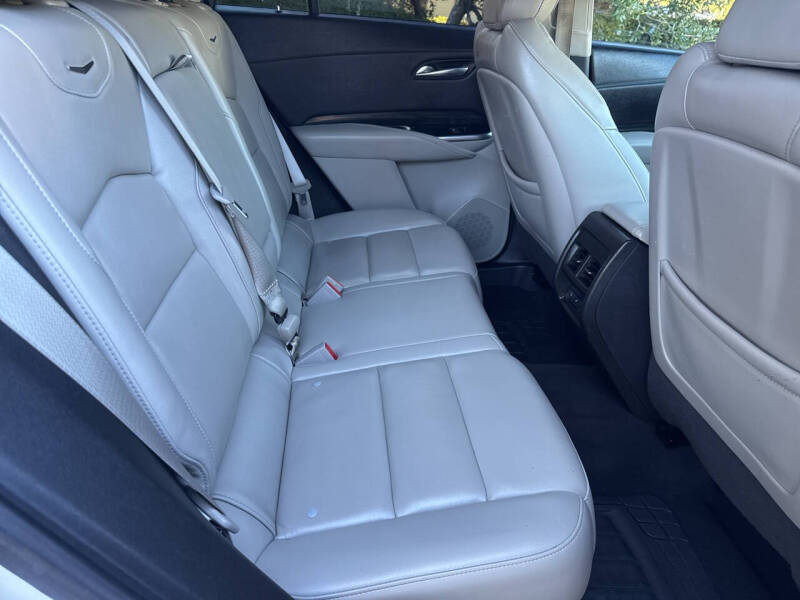 2021 Cadillac XT4 Premium Luxury