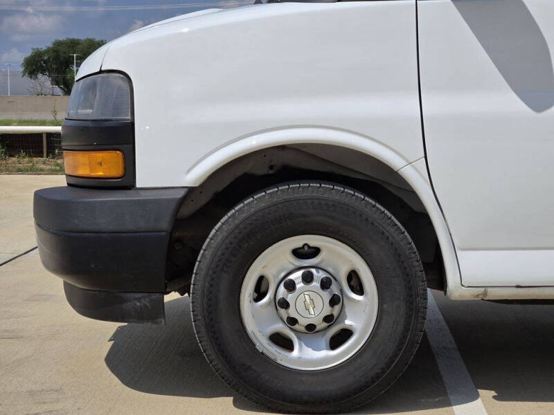 2021 Chevrolet Express 2500