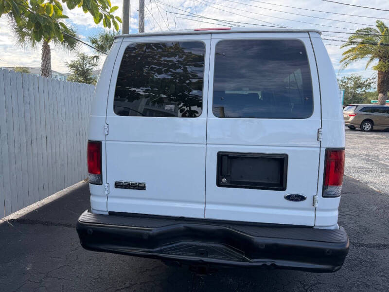 2013 Ford E-Series E-350 SD XL