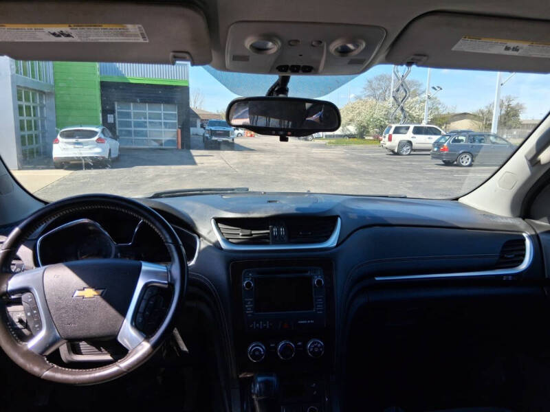 2017 Chevrolet Traverse LT