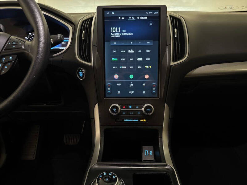 2021 Ford Edge SE