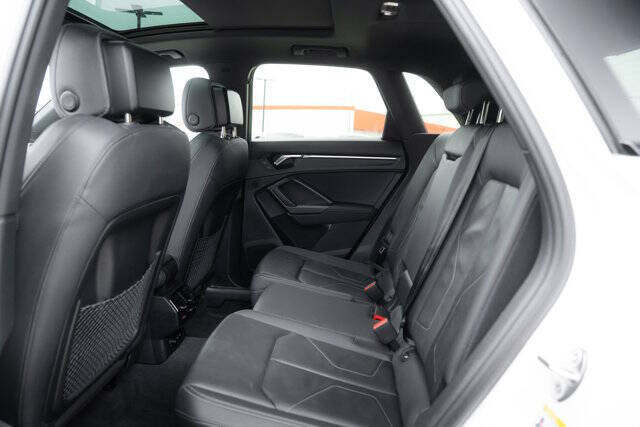 2022 Audi Q3 quattro S line Prem Plus 45 TFSI