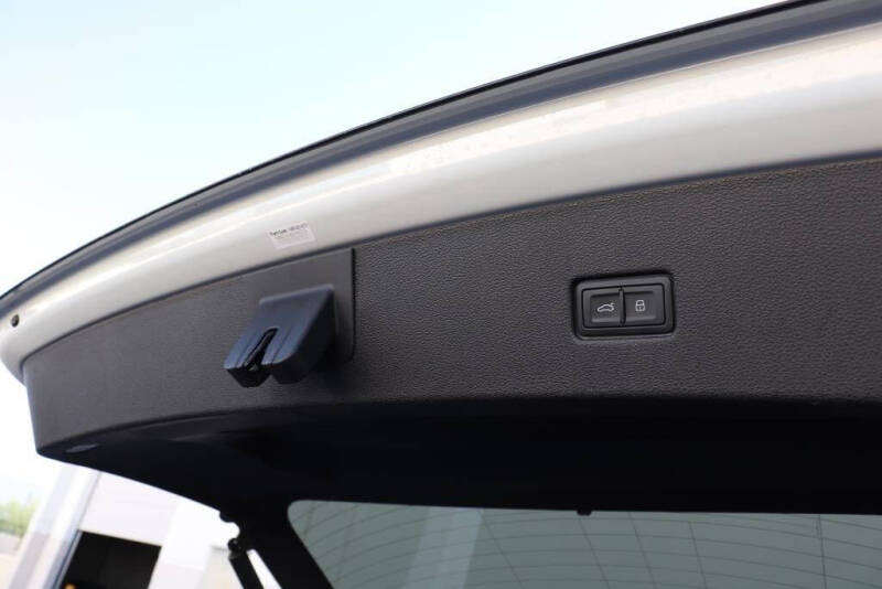 2023 Audi SQ8 4.0T quattro Prestige