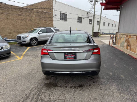 2013 Chrysler 200 Limited