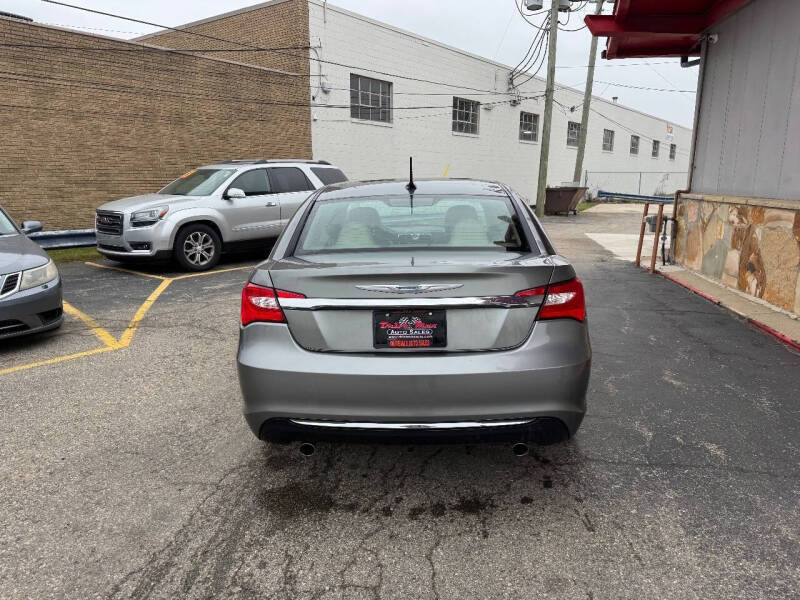 2013 Chrysler 200 Limited