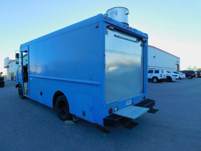 1999 Freightliner MT45 Chassis