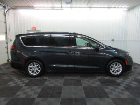 2021 Chrysler Pacifica for sale at Michigan Credit Kings in South Haven MI