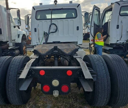 2007 Freightliner Day Cab
