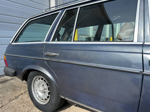 1984 Mercedes-Benz 300-Class 300 TD