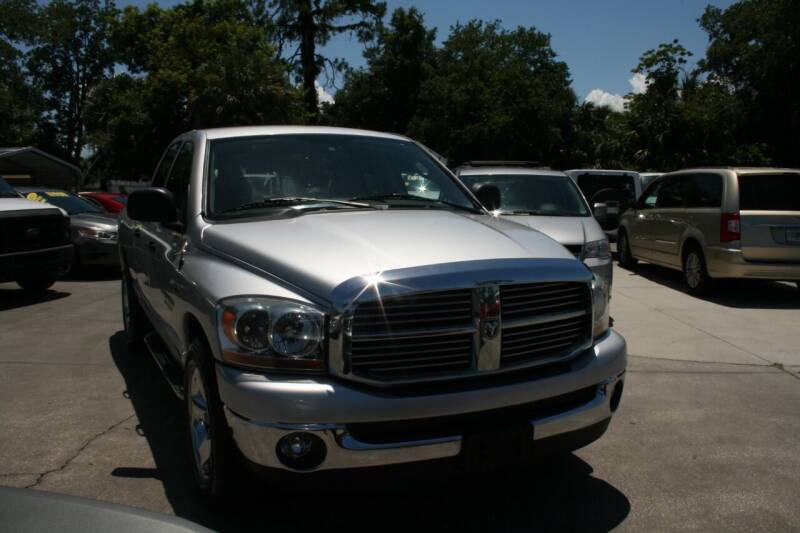 2006 Dodge Ram Pickup 1500 for sale at Mike's Trucks & Cars in Port Orange FL