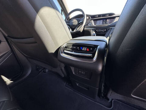 2025 Cadillac XT6 Luxury