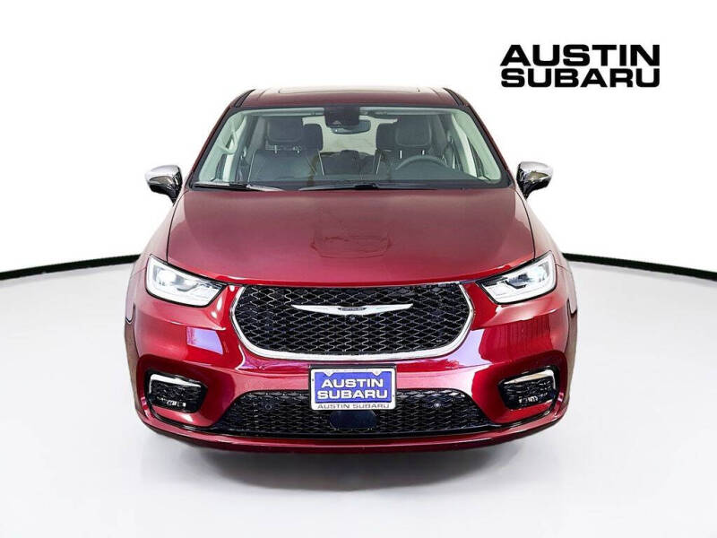 2023 Chrysler Pacifica Plug-In Hybrid Limited