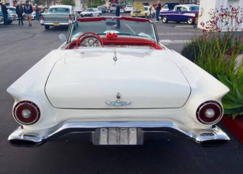 1957 Ford Thunderbird