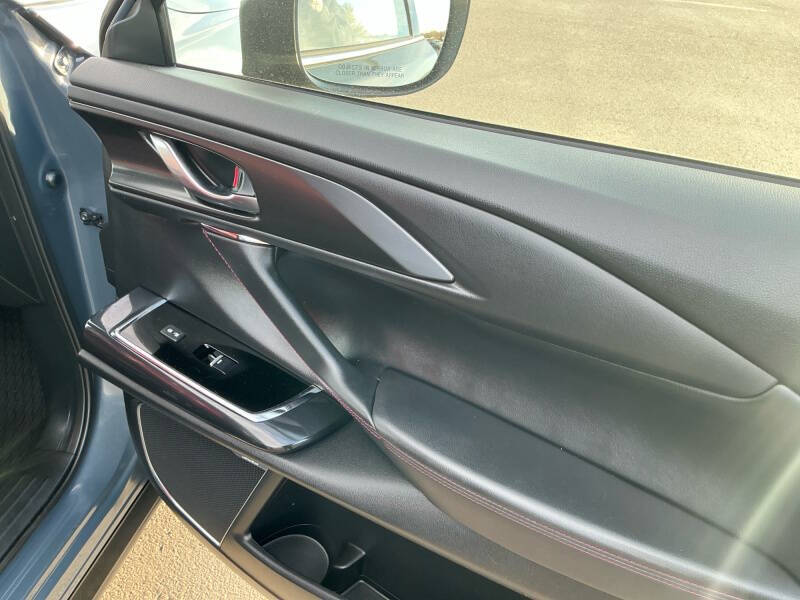 2023 Mazda CX-9 Carbon Edition