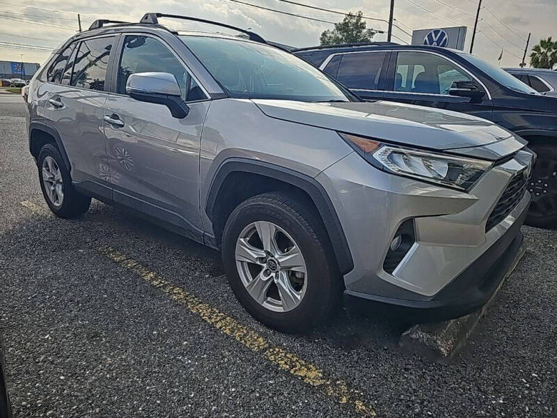 2020 Toyota RAV4 XLE