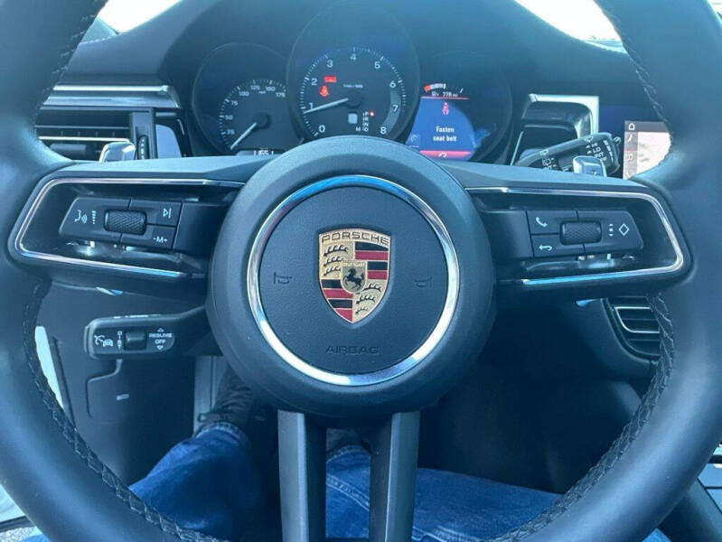 2022 Porsche Macan