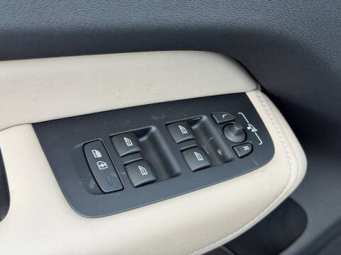 2026 Volvo XC60 T8 Plus