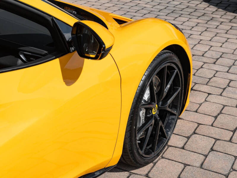 2025 Lotus Emira V6 Base