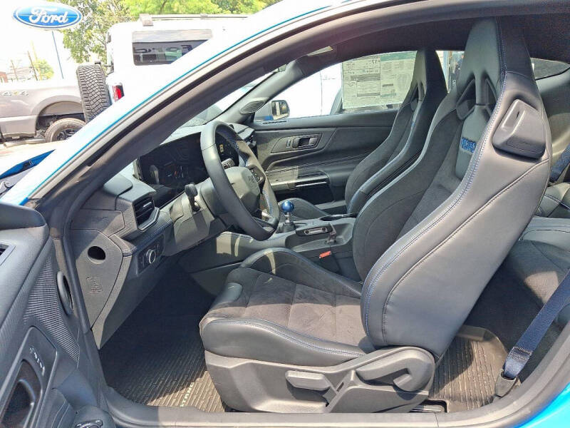 2025 Ford Mustang Dark Horse