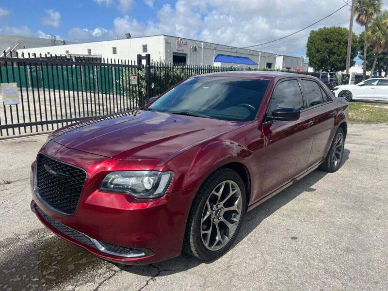 2018 Chrysler 300 for sale at Vice City Deals in North Miami Beach FL