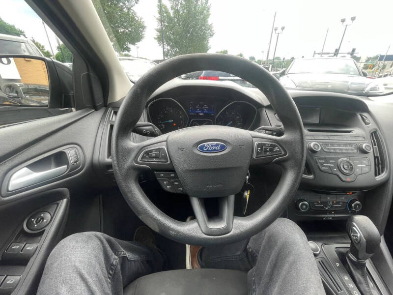 2017 Ford Focus SE