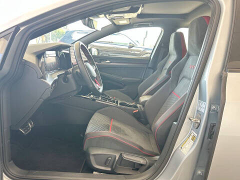 2025 Volkswagen Golf GTI SE