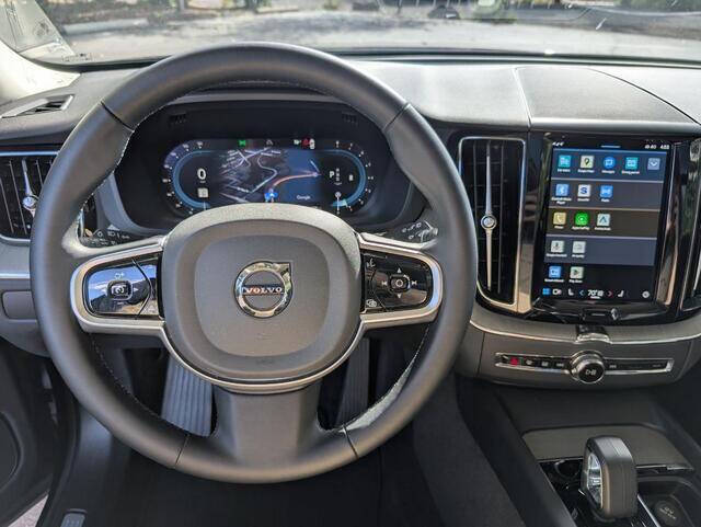 2025 Volvo XC60 B5 Plus Dark Theme