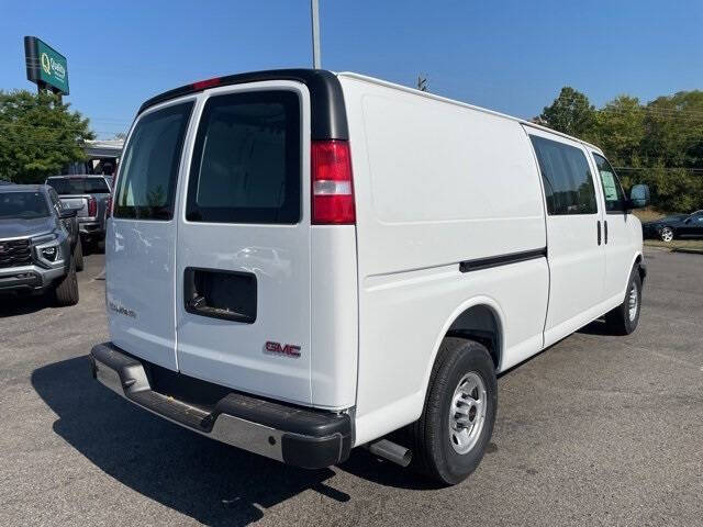 2025 GMC Savana 2500