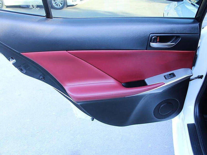 2017 Lexus IS 200t