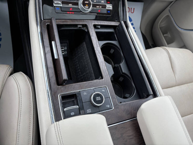 2018 Lincoln Navigator Select