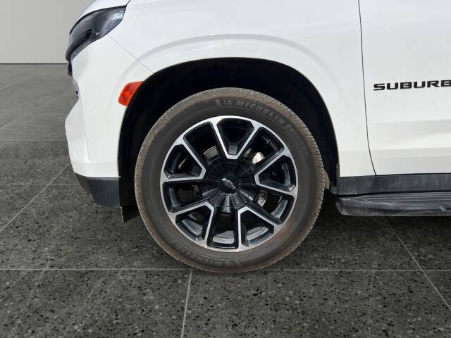 2023 Chevrolet Suburban RST