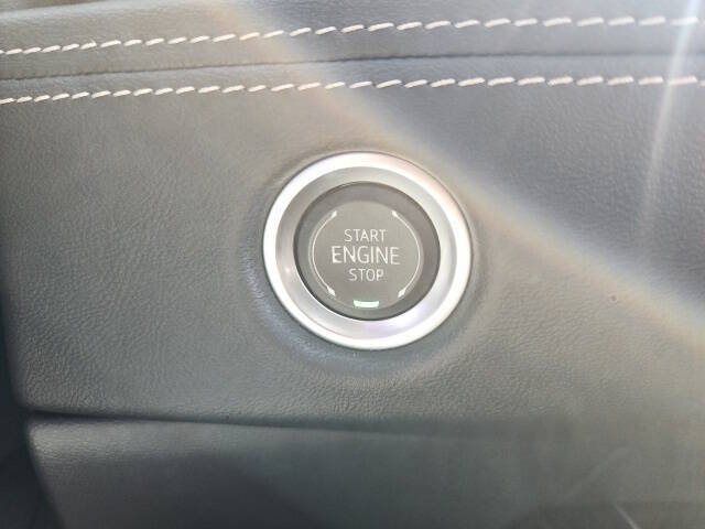 2025 Cadillac Escalade ESV Premium Luxury