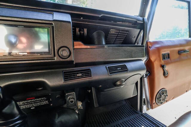 1991 Land Rover Defender