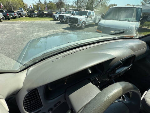 2005 Toyota Sequoia SR5