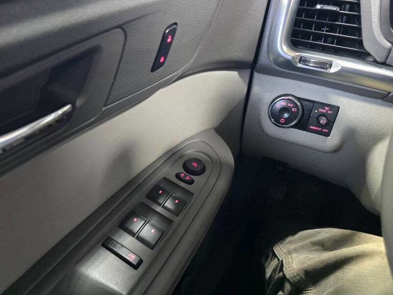2013 GMC Acadia SLE-2