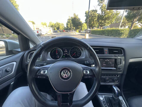 2015 Volkswagen e-Golf SEL Premium